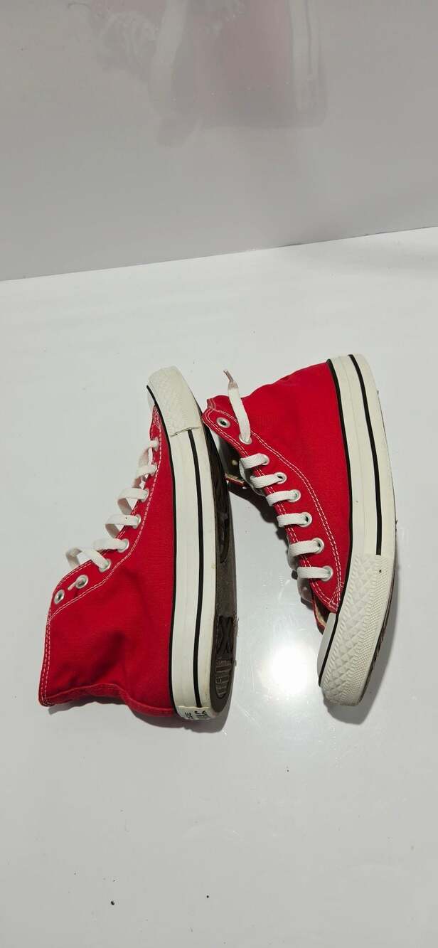 Converse Chuck Taylor All Star High Top Unisex Red Canvas Sneakers M9621 - Picture 3 of 6